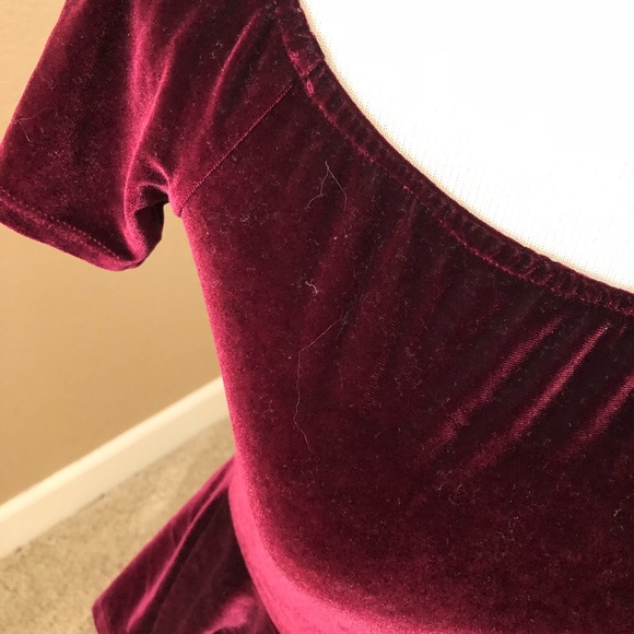 Maroon velvet like top - Picture 2 of 4